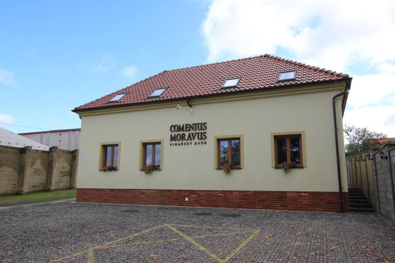 Comenius Moravus Vinarsky Dvur Mikulov Exterior foto